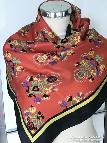 Vintage selyemkendő, Estée Leveque márka, 86 x 85 cm