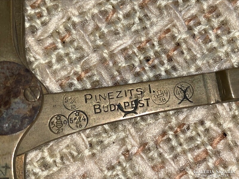 Antique pharmacy scale, István Pinezits Budapest, hanging pharmacy scale