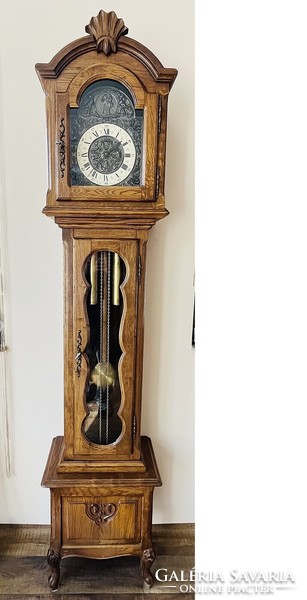 Oak wood neo-baroque precise standing clock.