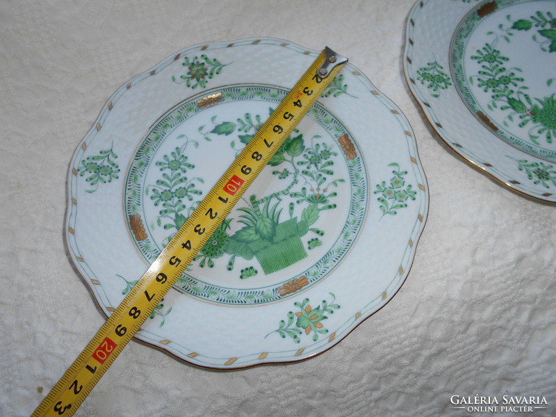 2 plates with India basket pattern - the price is for 1