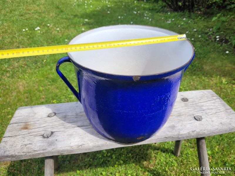 Old antique large size 10 l blue enameled pilsen cast iron iron pot pot with legs and handles