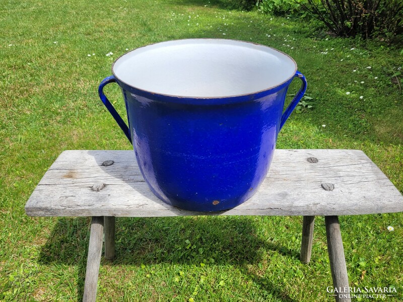 Old antique large size 10 l blue enameled pilsen cast iron iron pot pot with legs and handles