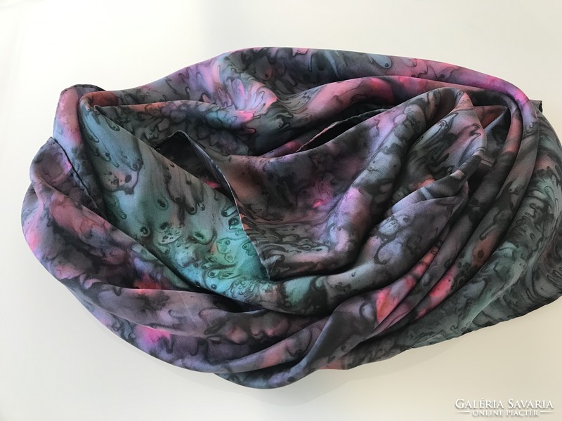 Hatalmas, kézzel festett selyemkendő, 110 x 110 cm