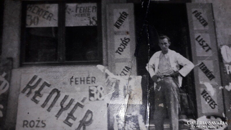 Cc.1940. Antik vegyesbolt fotó fénykép élén a Tulajdonossal 12 x 9 cm a képek szerint