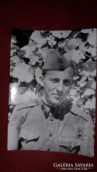 Antik cc.1950 fotó egyenruhás katona portré a képek szerint