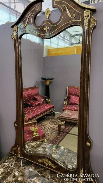 Empire mirror console