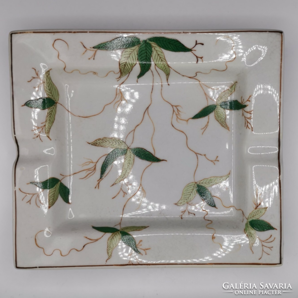 Tang hua porcelain ashtray