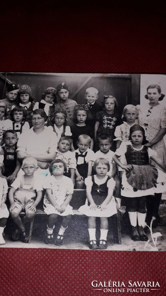 Antik cc 1940. fotó képeslap óvodai / iskolai fotó gyermekek csoportja a képek szerint