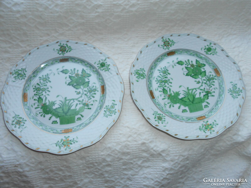 2 plates with India basket pattern - the price is for 1
