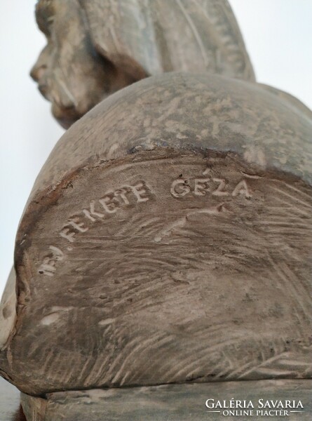 Doge terracotta statue Jr. The work of sculptor Fekete Geza