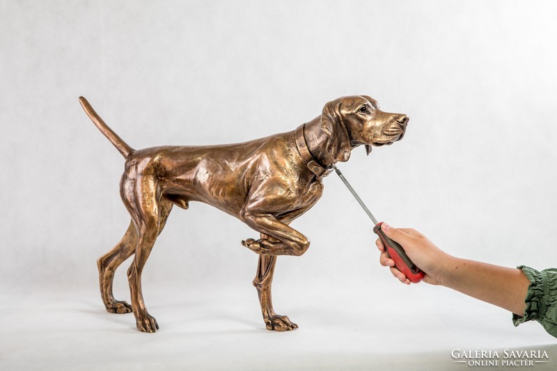 Magar Vizsla bronze statue that can also function as an urn container