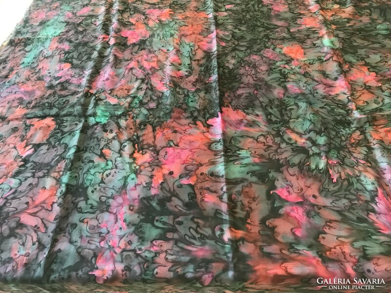 Hatalmas, kézzel festett selyemkendő, 110 x 110 cm
