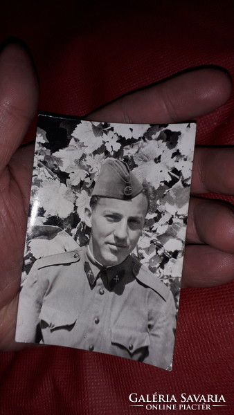 Antik cc.1950 fotó egyenruhás katona portré a képek szerint