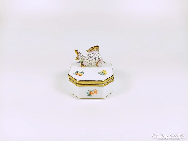 Herend, flower-patterned jewelry box with fishhook, hand-painted porcelain, flawless (b135)