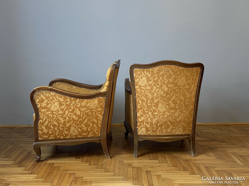 2 elegant stable neo-baroque armchairs