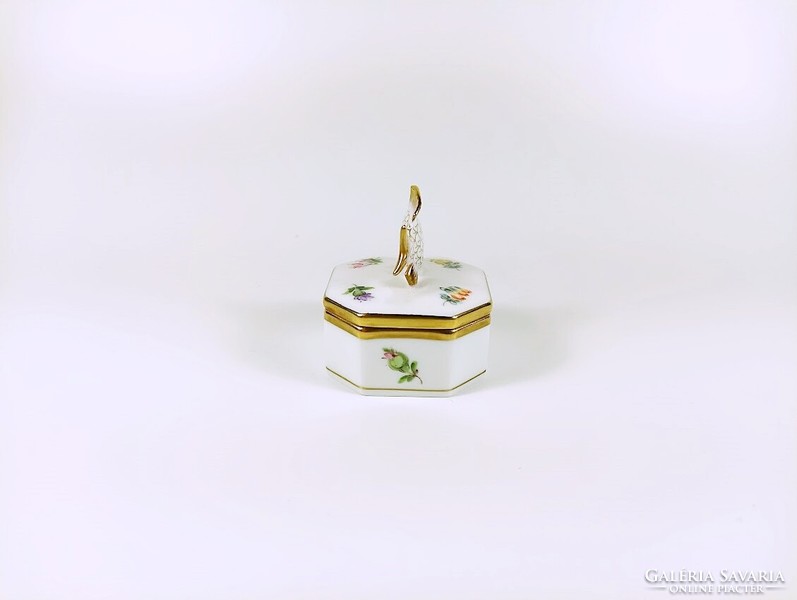 Herend, flower-patterned jewelry box with fishhook, hand-painted porcelain, flawless (b135)