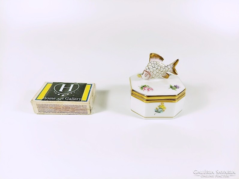 Herend, flower-patterned jewelry box with fishhook, hand-painted porcelain, flawless (b135)