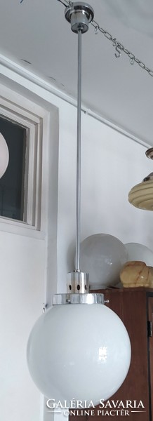 Bauhaus - Art deco krómozott mennyezeti lámpa felújítva - tejüveg gömb búra