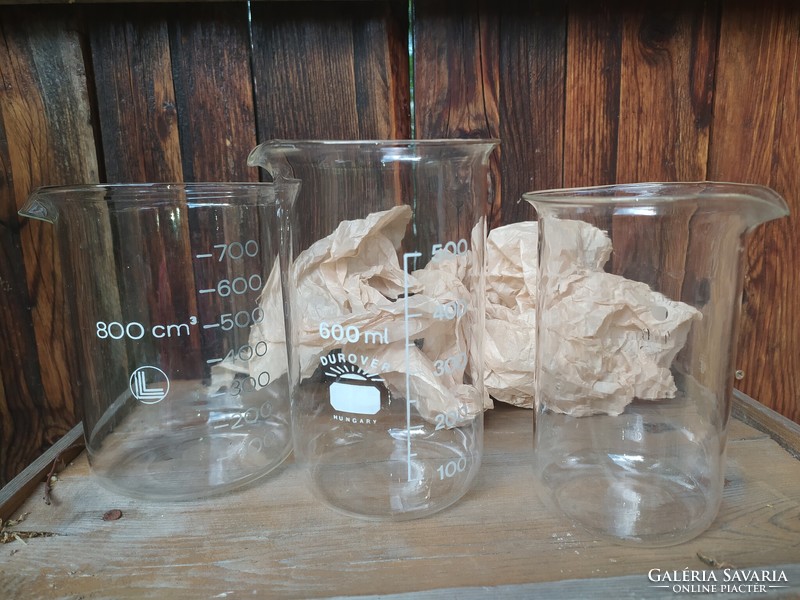 Old laboratory glass pouring standards