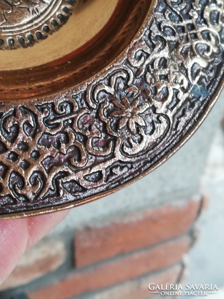 Copper-bronze bowl-wall decoration