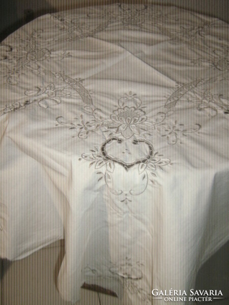 Beautiful floral tablecloth with riceli pattern