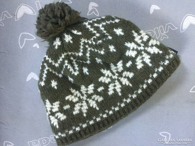 Adult cap with Norwegian pattern, thermal lining