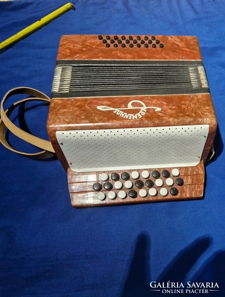 Kpemehhoe accordion child size