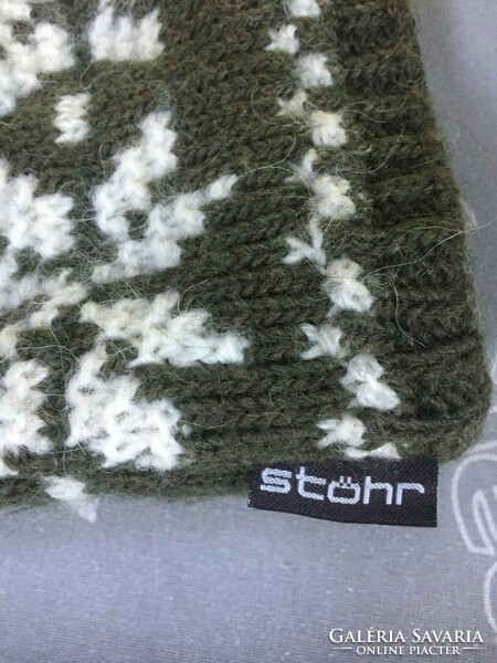 Adult cap with Norwegian pattern, thermal lining