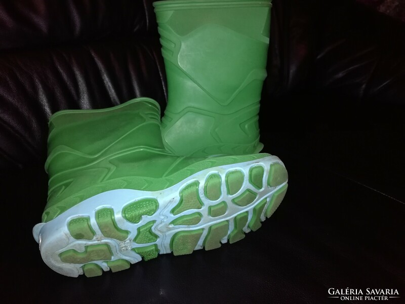 Nice children's rubber boots size 30-31