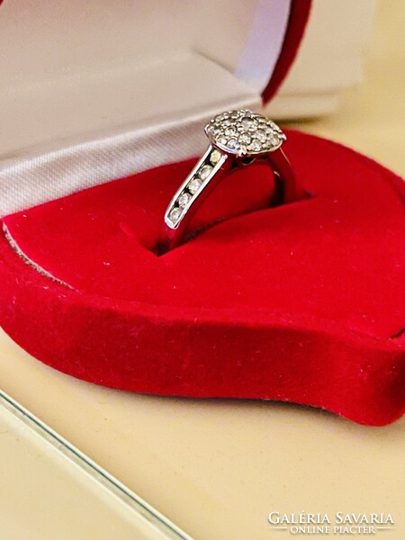 Gigantic 0.72 ct. Diamond 18k white gold ring at an affordable price for luxury lovers.