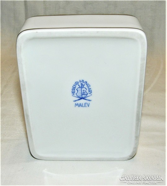 Malév - Herend porcelain box