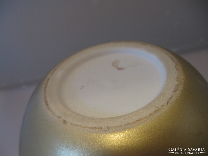 Gold-colored ceramic ball vase, bowl