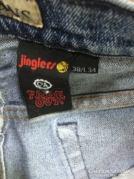 Men's short jeans, jingless c&a brand, size 38 x 34, strong material, worn