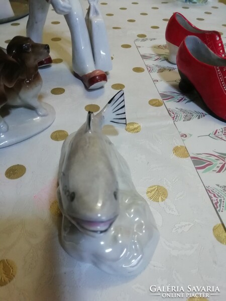 Régi porcelán figura hibátlan állapotban van hal