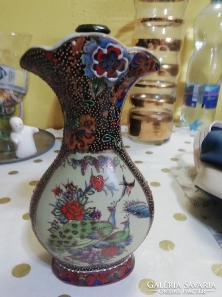 Antik kínai váza gazdagon díszített hibátlan állapotban