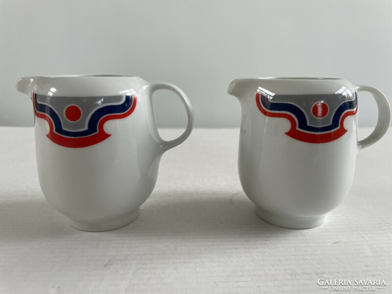 2 Pcs retro, vintage Great Plains porcelain bella, canteen pattern cream, sauce spout, milk spout