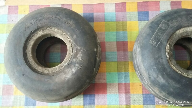 Négy régi kis méretű gumi kerék - abroncs (3 Cordatic -Taurus elődje)