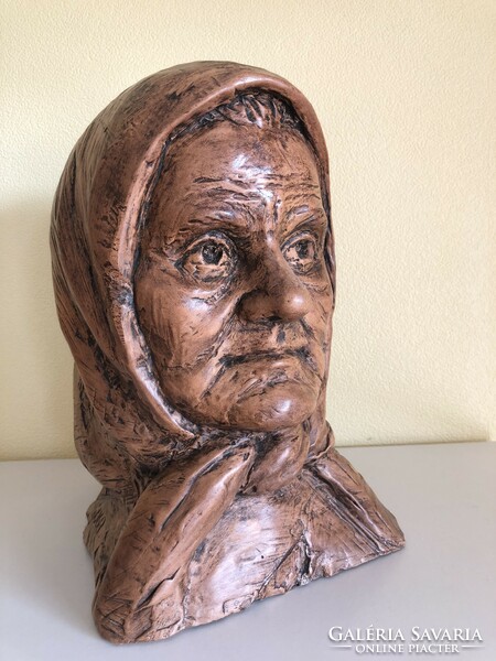 György Szabó: female bust (old woman in headscarf)