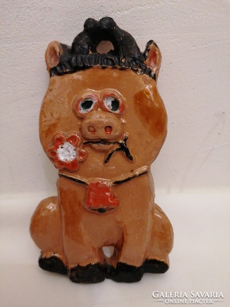Gardener's skärma ceramic pig figure