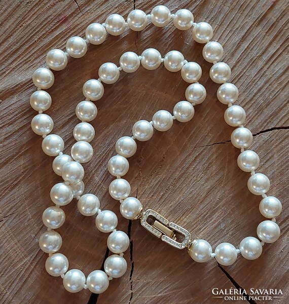 Very nice shell pearl, shell pearl necklace with zircon stone and gold-plated decorative clasp