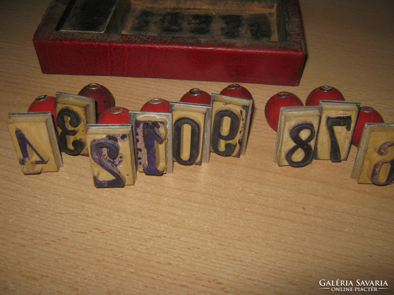 Retro wooden stamp number stamp set