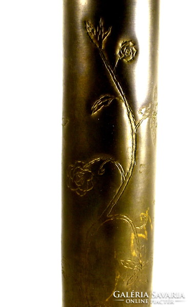 Cannon shell sleeve vase war front work: with a woman pruning a rose motif