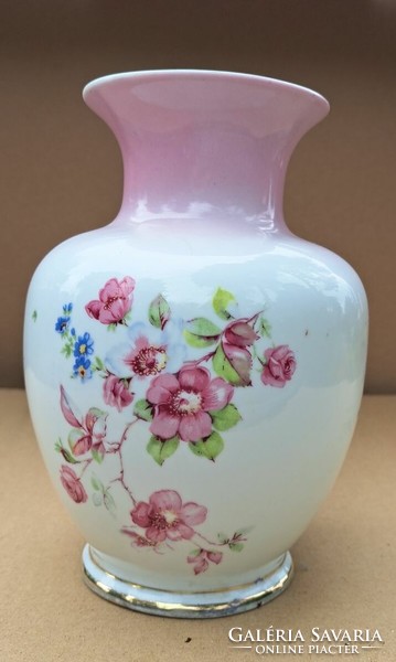 Antik,  rózsaszín öblös hollóházi váza.