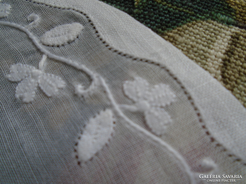 15.5 X 8.5 Tulle appliqué needlework, tablecloth, placemat. A real masterpiece.