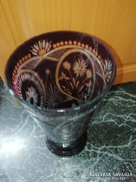 Bordó szép csiszolt nagy méretű váza hibátlan állapotban