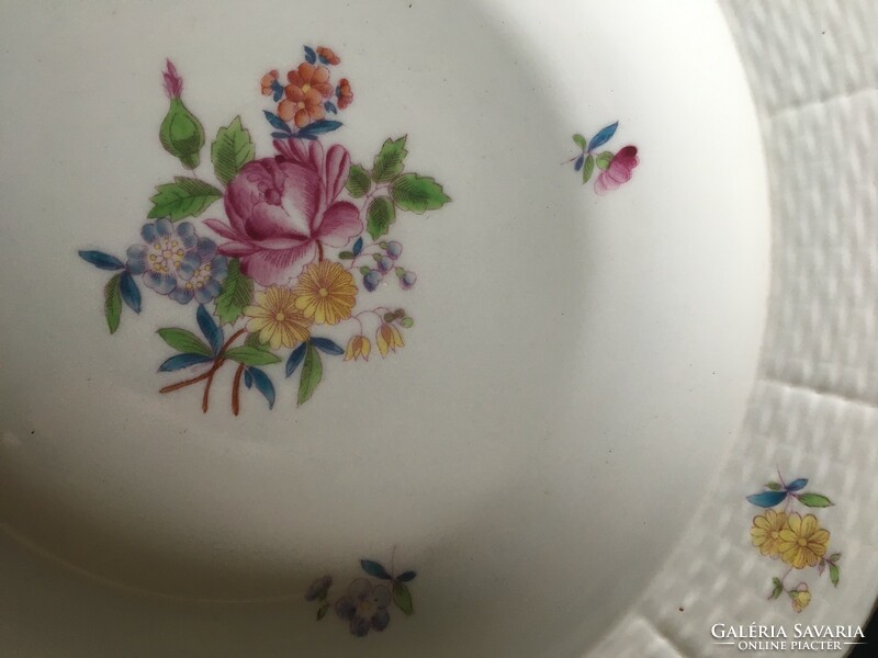 Herend deep plate with a bouquet of flowers/the match on my portal!