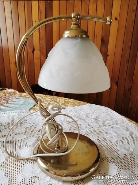 Szarvasi asztali lámpa vastag, üveg búrával