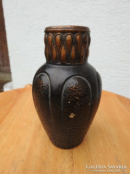 Antik jelzett cserép váza