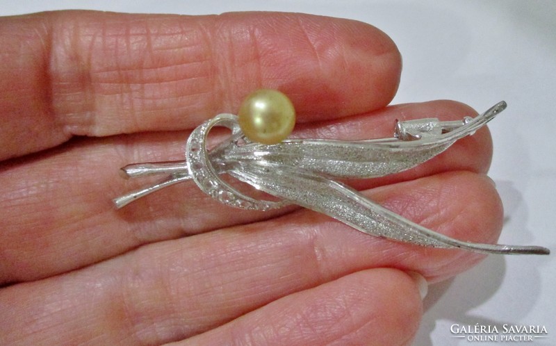 Nice old pearl silver brooch