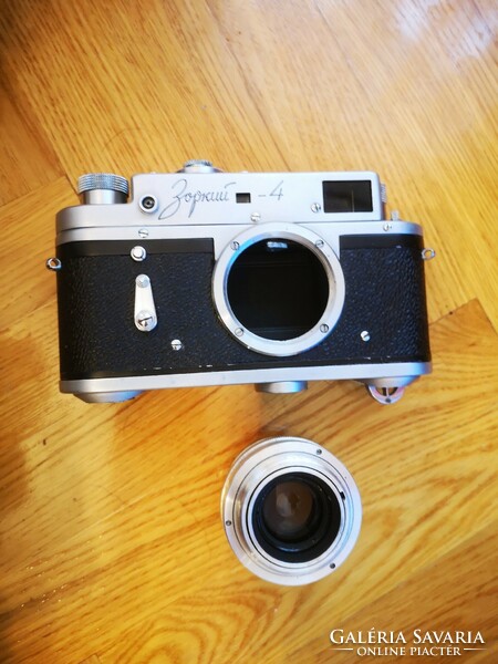 A beautiful metal camera collector's item. Zorkij 4 leica - Russian